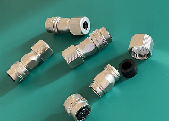右角溶接線プラグ 円形ワイヤ接続器 セルボブレーキケーブルのための10ピン